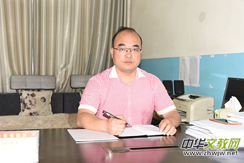 盡享多彩陽光 奏響快樂樂章 盡享多彩陽光 奏響快樂樂章