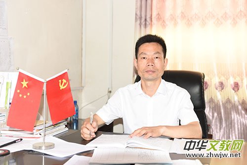 提升教育質(zhì)量 推進(jìn)特色教育 提升教育質(zhì)量 推進(jìn)特色教育