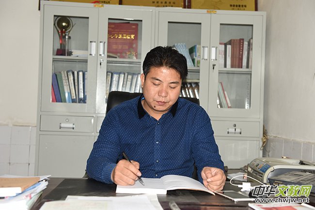 實(shí)施陽(yáng)光教育 打造魅力課堂 實(shí)施陽(yáng)光教育 打造魅力課堂