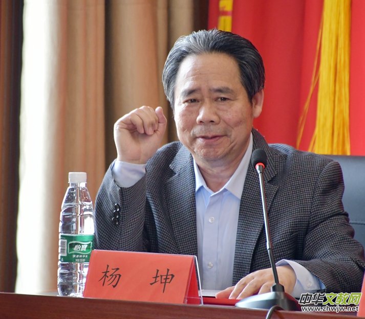 中國文藝名家“品讀大美贛鄱 放歌萬年石鎮(zhèn)”采風系列活動舉辦 中國文藝名家“品讀大美贛鄱 放歌萬年石鎮(zhèn)”采風系列活動舉辦