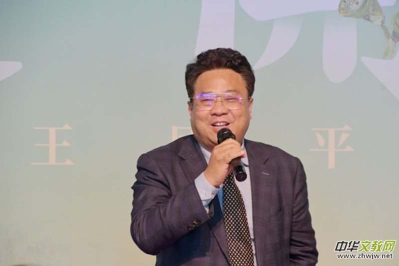 《蓮開(kāi)盛世》王國(guó)平禪境油畫(huà)展5月1日在中華世紀(jì)壇開(kāi)幕 《蓮開(kāi)盛世》王國(guó)平禪境油畫(huà)展5月1日在中華世紀(jì)壇開(kāi)幕