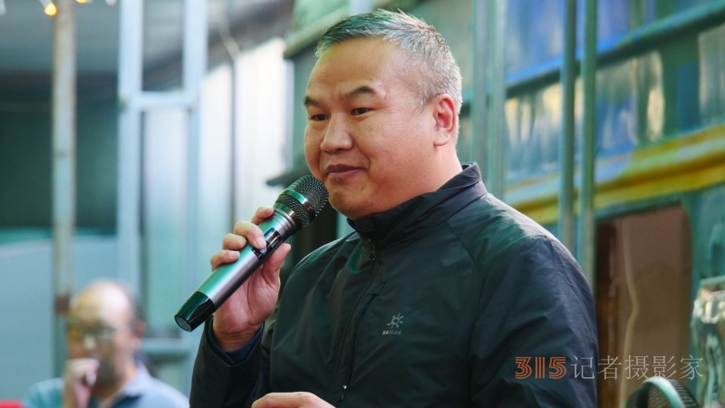 藍(lán)色老虎之聲:詩人藝術(shù)家紀(jì)念于貞志朗誦會(huì)在京舉辦 藍(lán)色老虎之聲:詩人藝術(shù)家紀(jì)念于貞志朗誦會(huì)在京舉辦