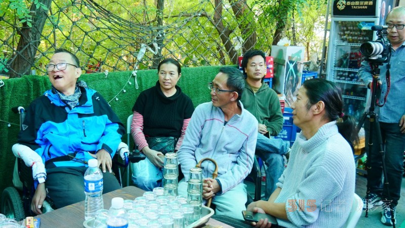 藍(lán)色老虎之聲:詩人藝術(shù)家紀(jì)念于貞志朗誦會(huì)在京舉辦 藍(lán)色老虎之聲:詩人藝術(shù)家紀(jì)念于貞志朗誦會(huì)在京舉辦