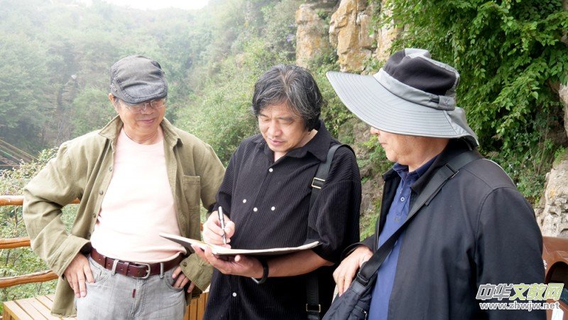中華靳氏部分書(shū)畫(huà)名家南太行寫(xiě)生創(chuàng)作暨第四屆藝術(shù)研討會(huì)在王莽嶺三寶山莊舉行 中華靳氏部分書(shū)畫(huà)名家南太行寫(xiě)生創(chuàng)作暨第四屆藝術(shù)研討會(huì)在王莽嶺三寶山莊舉行