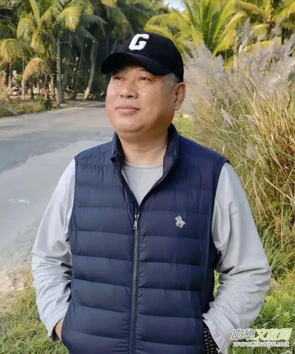 山水從心生,詩(shī)意塑性情——淺談嚴(yán)維佳的山水畫(huà) 山水從心生,詩(shī)意塑性情——淺談嚴(yán)維佳的山水畫(huà)