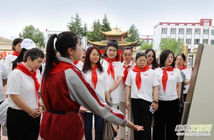 北京石景山女企業(yè)家青海愛心行 北京石景山女企業(yè)家青海愛心行