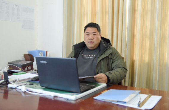 點(diǎn)亮德育之光 照亮成長之路 點(diǎn)亮德育之光 照亮成長之路