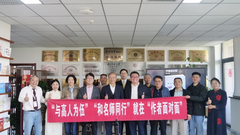 王謹(jǐn)在北大縱橫共話家國(guó)情懷,倡導(dǎo)新聞文學(xué)時(shí)代新風(fēng) 王謹(jǐn)在北大縱橫共話家國(guó)情懷,倡導(dǎo)新聞文學(xué)時(shí)代新風(fēng)
