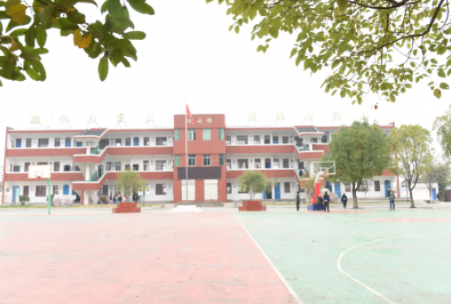 創(chuàng)建平安校園 提高教學質量 創(chuàng)建平安校園 提高教學質量
